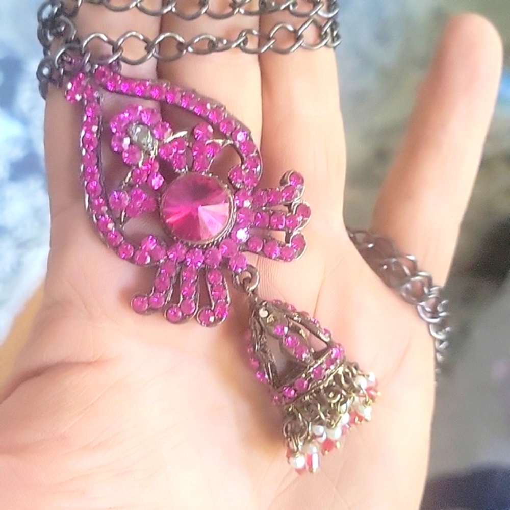 FIRM $5 must add to Bundle $10 min. Vtg dangle necklace